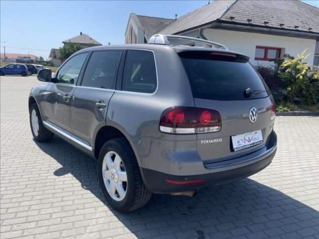 Volkswagen Touareg 3,0 TDi 165kw Tiptronic bez ko