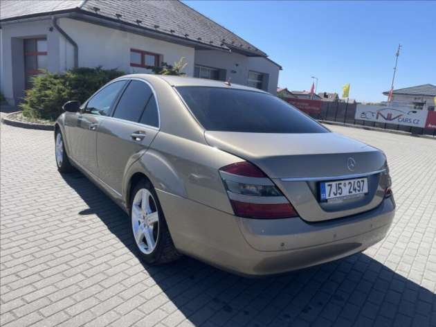 Mercedes-Benz Třídy S 3,0 320CDi 155kw nutný servis