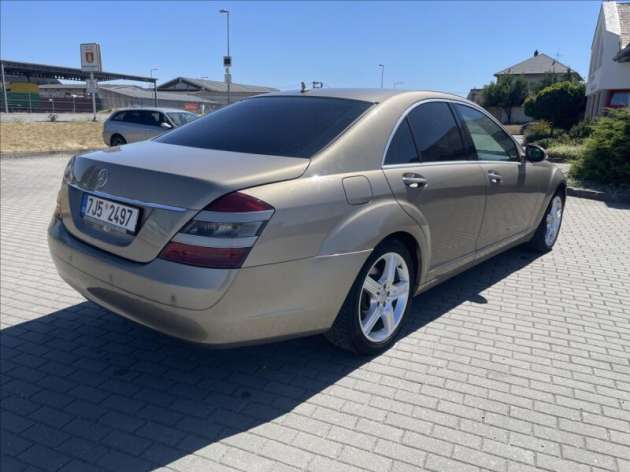 Mercedes-Benz Třídy S 3,0 320CDi 155kw nutný servis