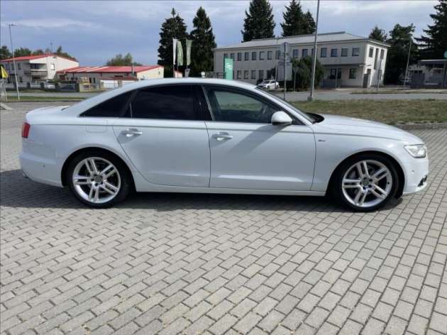 Audi A6 3,0 TDi 150kw S-Line Quattro