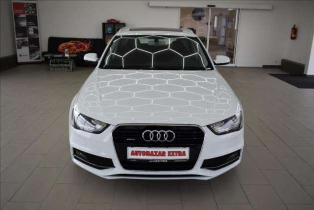 Audi A4 2,0 TDi, 140KW,QUATTRO,S-LINE
