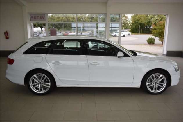 Audi A4 2,0 TDi, 140KW,QUATTRO,S-LINE