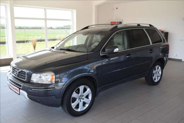 Volvo XC90 2,4 D5, AWD,7-míst,SUMMUM,