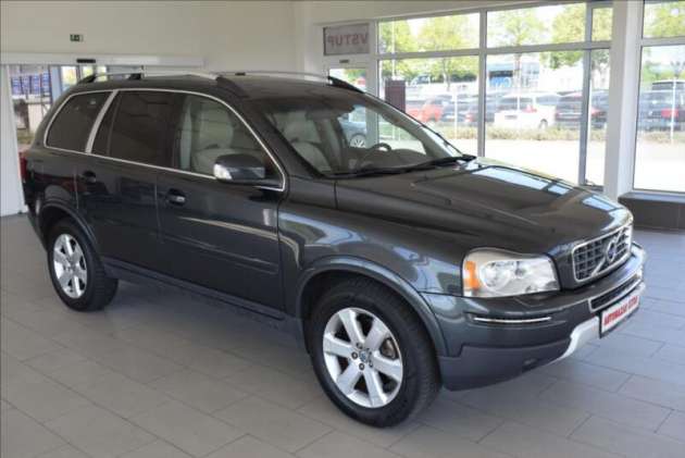 Volvo XC90 2,4 D5, AWD,7-míst,SUMMUM,