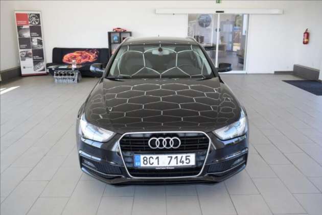 Audi A4 Avant 2,0 TDi,NAVI,Bi-xenony+L
