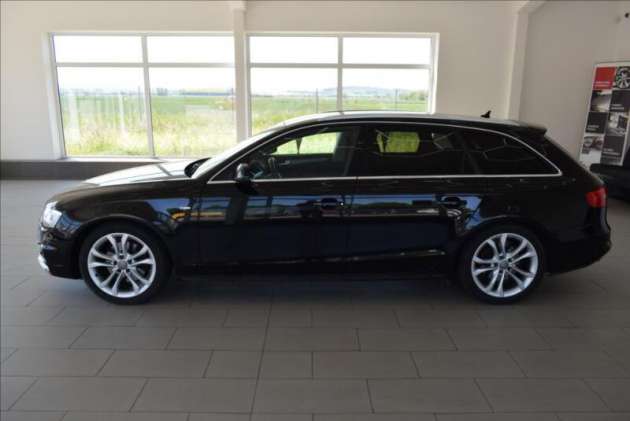 Audi A4 Avant 2,0 TDi,NAVI,Bi-xenony+L
