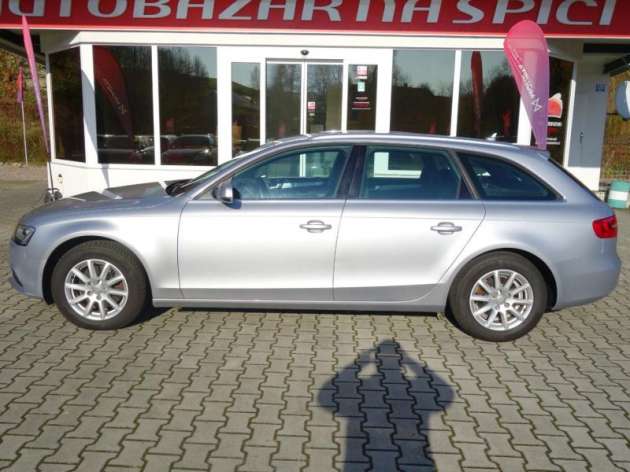 Audi A4 2.0TDI 110kW 8A -NAVIGACE