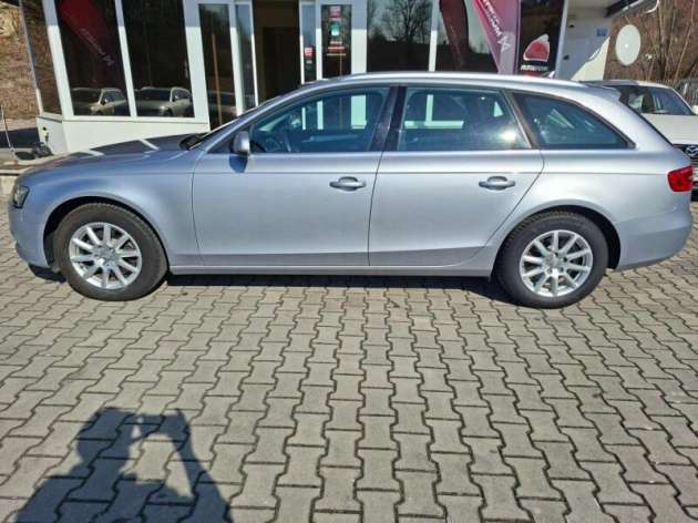 Audi A4 2.0TDI 110kW 8A -NAVIGACE