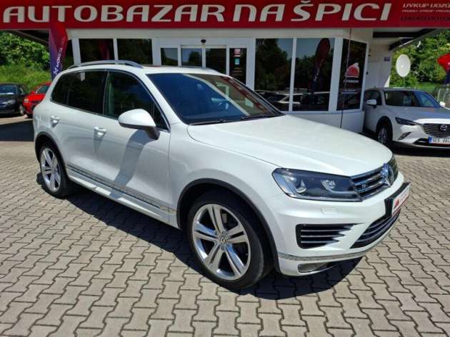 Volkswagen Touareg 4.2TDI 250kW R-LINE -ČR
