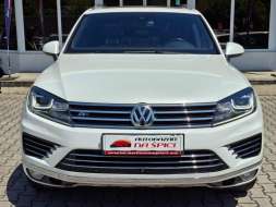 Volkswagen Touareg 4.2TDI 250kW R-LINE -ČR
