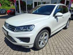Volkswagen Touareg 4.2TDI 250kW R-LINE -ČR