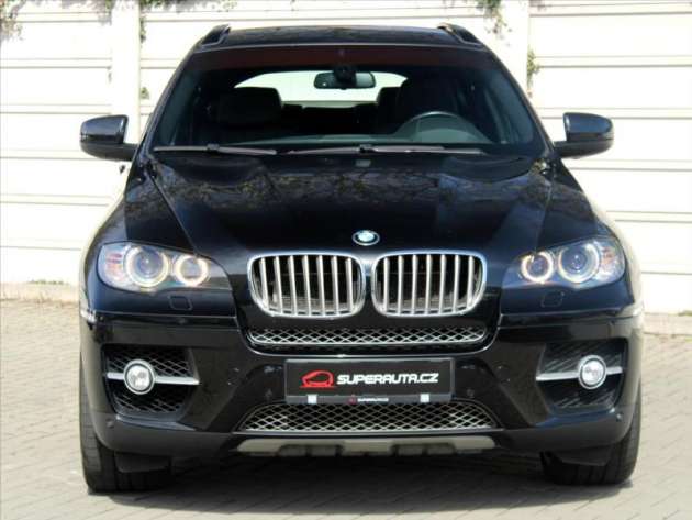 BMW X6 4,4 50i TwinTurbo xDrive V8 32