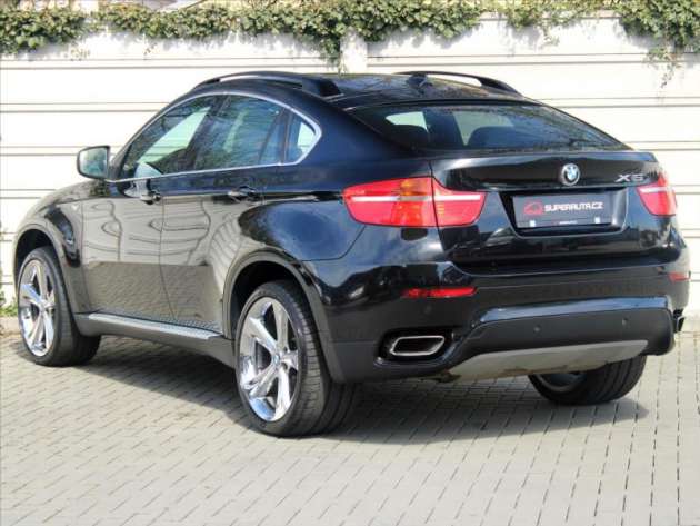 BMW X6 4,4 50i TwinTurbo xDrive V8 32