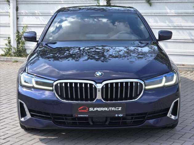 BMW Řada 5 3,0 540i xDrive Luxury Laser H