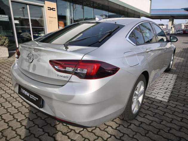 Opel Insignia 2018 1.5T 121kW ČR 1.MAJITEL