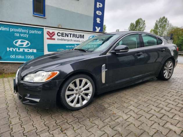 Jaguar XF 3.0-PRAV. SERVIS-VIP KLIENT