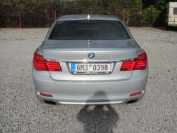 BMW Řada 7 740 i