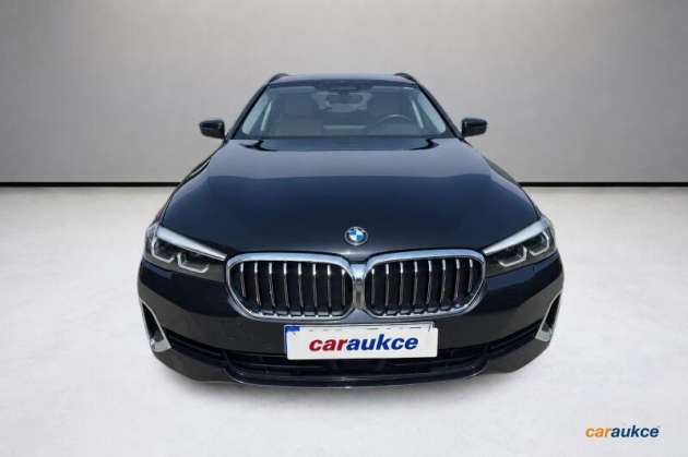 BMW Řada 5 530d xDrive AT Touring