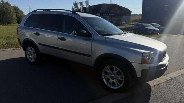 Volvo XC90 2.4 D5 MANUÁL 120KW HEZKÝ STAV