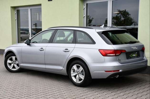 Audi A4 2.0TDi NAVI AUT.A/C PO SERVISE