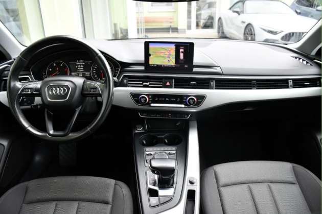 Audi A4 2.0TDi NAVI AUT.A/C PO SERVISE