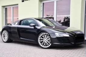 Audi R8 4.2FSI V8 QUATTRO REZERVACE