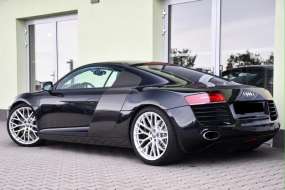 Audi R8 4.2FSI V8 QUATTRO REZERVACE