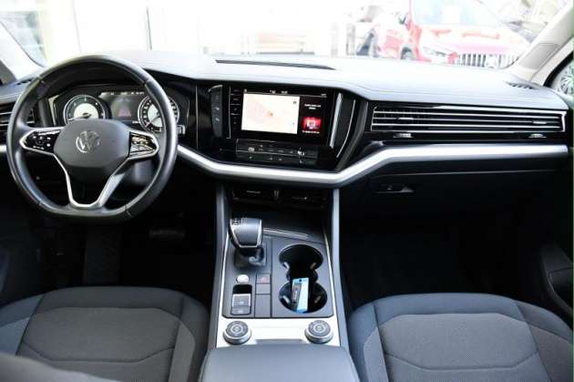 Volkswagen Touareg 3.0TDi 4M VZDUCH TAŽNÉ ČR