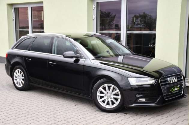 Audi A4 2.0TDi TAŽNÉ 2XKLÍČ P.SENZORY