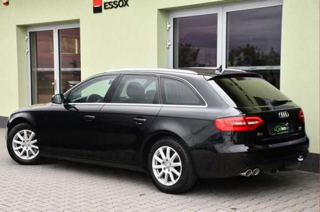 Audi A4 2.0TDi TAŽNÉ 2XKLÍČ P.SENZORY