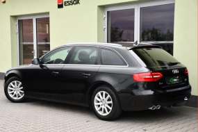 Audi A4 2.0TDi TAŽNÉ 2XKLÍČ P.SENZORY