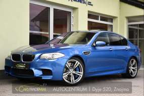BMW M5 4.4 V8 NVISION HUD TOP STAV ČR