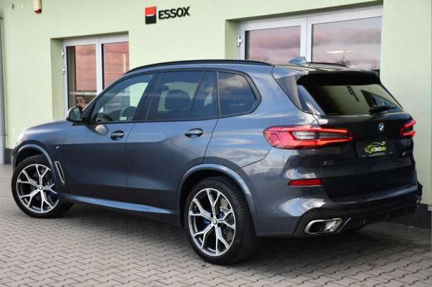 BMW X5 M50d ZÁRUKA TAŽNÉ HUD H/K ČR
