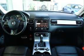 Volkswagen Touareg 3.0TDi V6 R-LINE 4M ACC TAŽNÉ