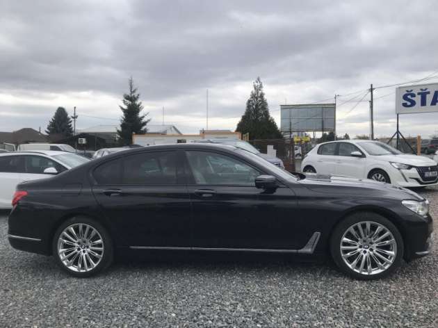 BMW Řada 7 