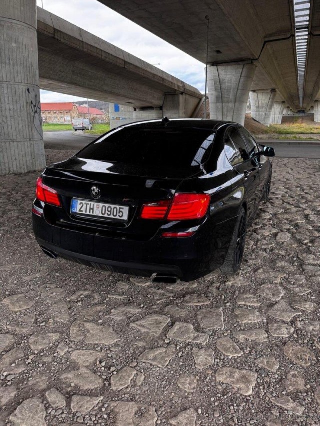 BMW Řada 5 3,0   530d 2011