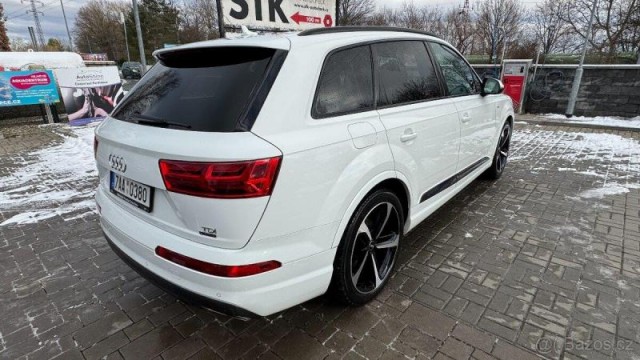 Audi Q7 200kW, S-line 132500 km