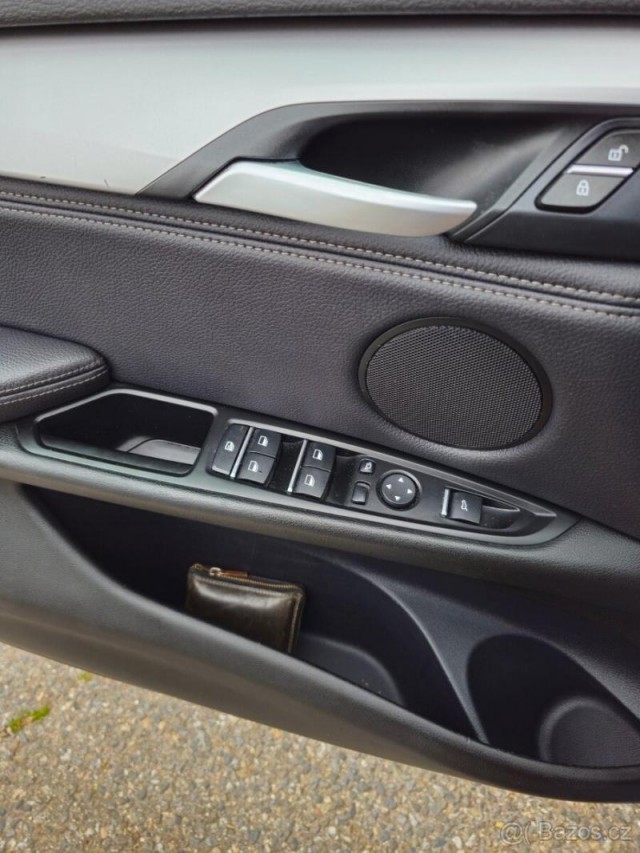 BMW M5 3,0