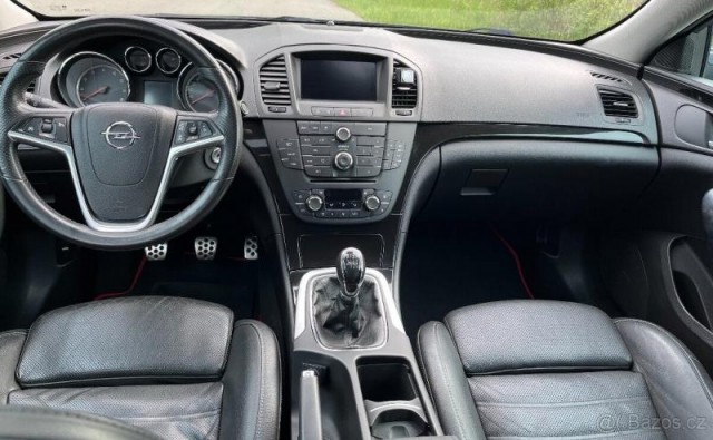 Opel Insignia 2,8   T 4x4 LPG R.V.2010