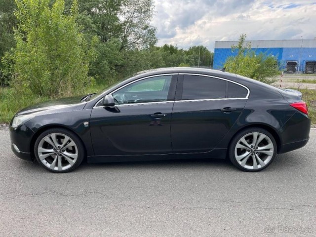 Opel Insignia 2,8   T 4x4 LPG R.V.2010