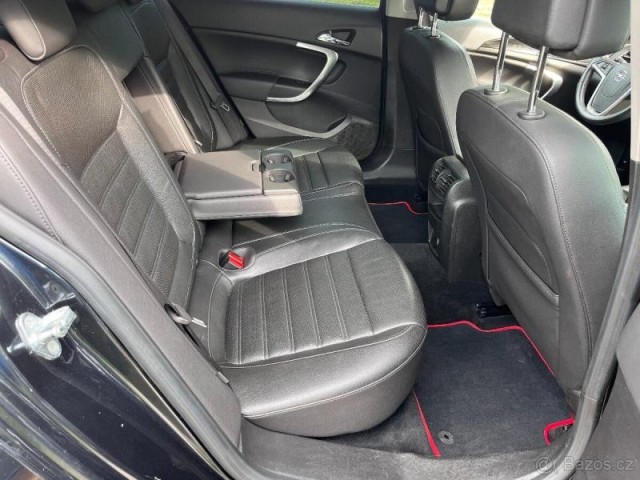 Opel Insignia 2,8   T 4x4 LPG R.V.2010