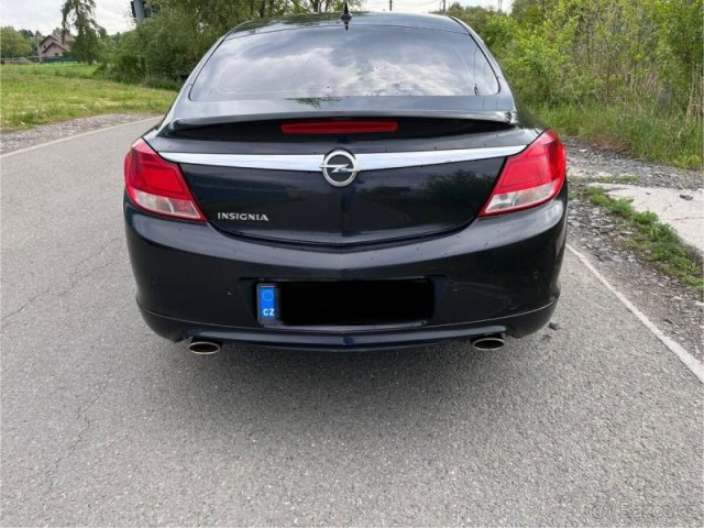 Opel Insignia 2,8   T 4x4 LPG R.V.2010