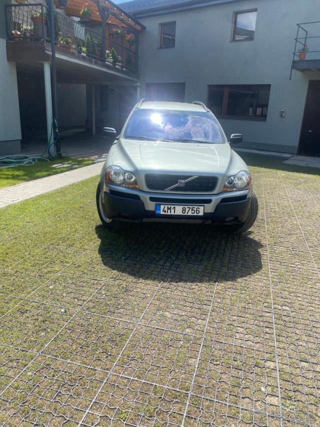 Volvo XC90 2,4   D5 AWD 120 kW 4x4 + zimn