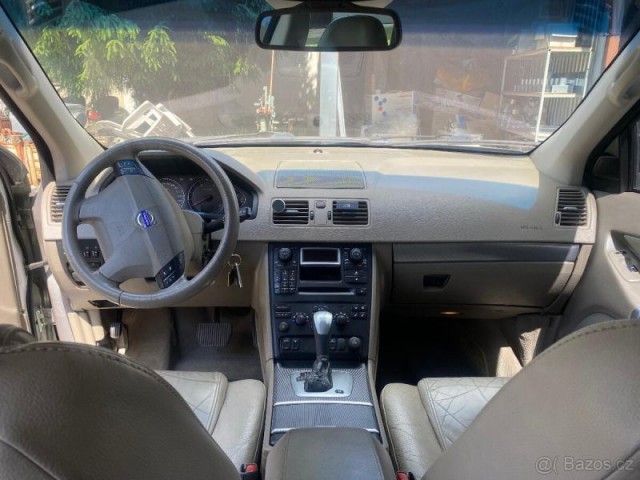 Volvo XC90 2,4   D5 AWD 120 kW 4x4 + zimn