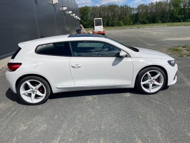 Volkswagen Scirocco 2,0   TSI 155kW + CHIP