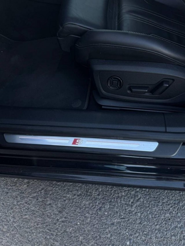 Audi A7 3,0   Slune