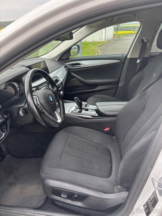 BMW Řada 5 2,5   170 kW (231 PS)