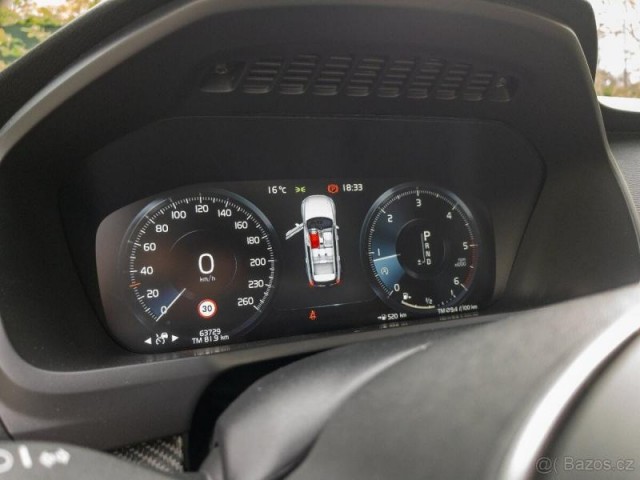 Volvo XC90 R-Design Modrá 2018 63tis km