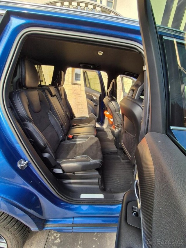 Volvo XC90 R-Design Modrá 2018 63tis km