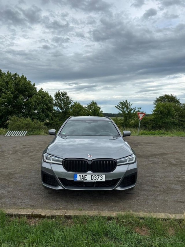 BMW Řada 5 2,0   530i 185kw